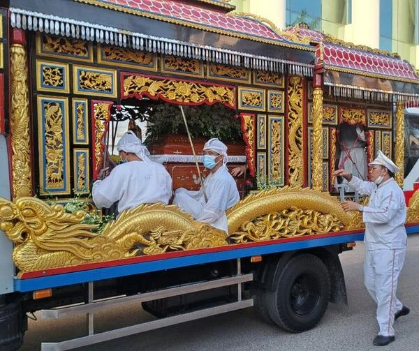 Cơ sở mai táng trại hòm Sinh Phúc Thọ Gò Vấp | mai táng trọn gói giá rẻ | hỏa táng trọn gói giá rẻ | Hình ảnh xe tang lễ